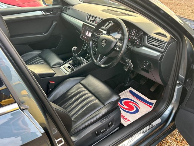 2019 SKODA SUPERB - Photo 10
