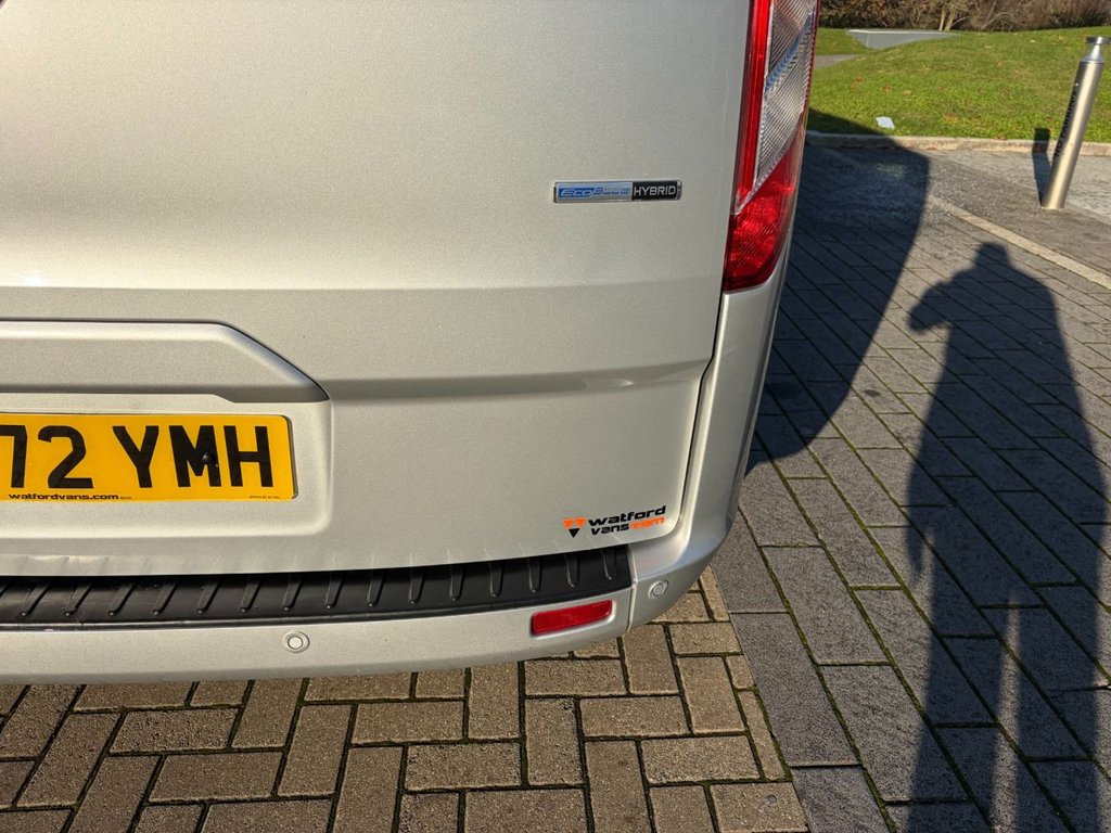 USED 2022 72 FORD TOURNEO CUSTOM 320 MHEV TITANIUM 2.0EcoBlue EU6 L2 S/S D/CAB 9 SEATS MINIBUS *A/C*SENSORS*HEAT PACK*E/PACK*2 SEATS CONFIGURATION* 9 SEATS-L2H1-EU6-TOP SPEC