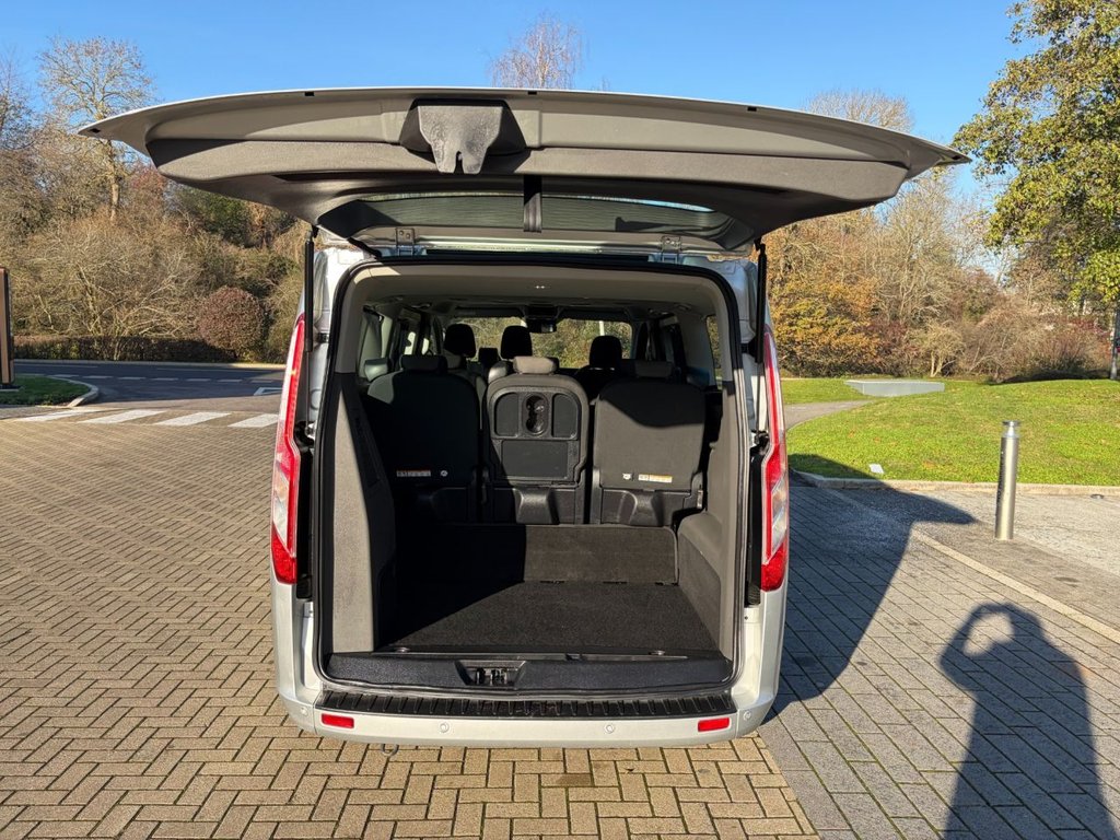USED 2022 72 FORD TOURNEO CUSTOM 320 MHEV TITANIUM 2.0EcoBlue EU6 L2 S/S D/CAB 9 SEATS MINIBUS *A/C*SENSORS*HEAT PACK*E/PACK*2 SEATS CONFIGURATION* 9 SEATS-L2H1-EU6-TOP SPEC
