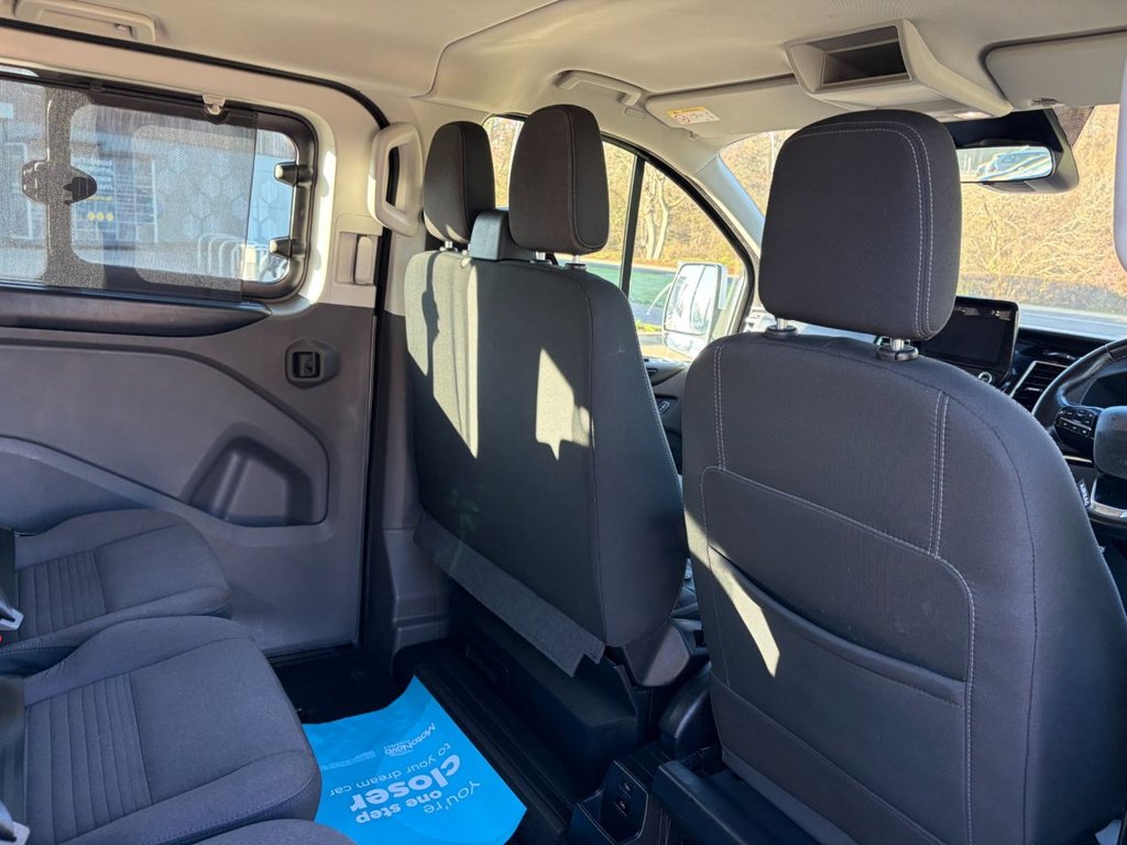 USED 2022 72 FORD TOURNEO CUSTOM 320 MHEV TITANIUM 2.0EcoBlue EU6 L2 S/S D/CAB 9 SEATS MINIBUS *A/C*SENSORS*HEAT PACK*E/PACK*2 SEATS CONFIGURATION* 9 SEATS-L2H1-EU6-TOP SPEC