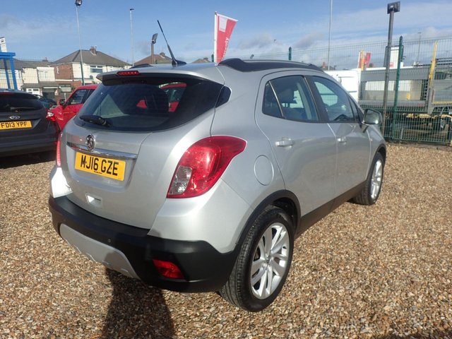 2016 VAUXHALL MOKKA 1.6i Tech Line SUV 5dr Petrol Manual 2WD Euro 6 (s/s) (115 ps) - Photo 7