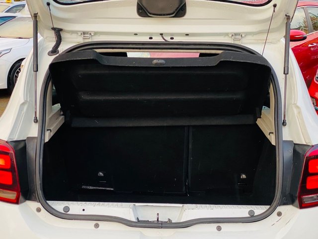 2019 Dacia Sandero Stepway 0.9L Essential 5dr - Photo 10