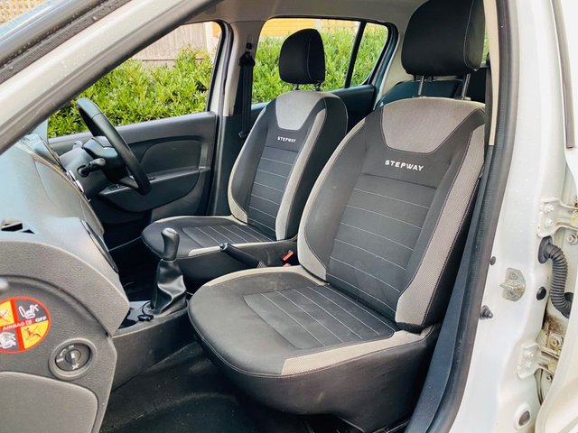 2019 Dacia Sandero Stepway 0.9L Essential 5dr - Photo 11