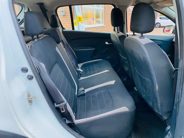 2019 Dacia Sandero Stepway 0.9L Essential 5dr - Photo 12