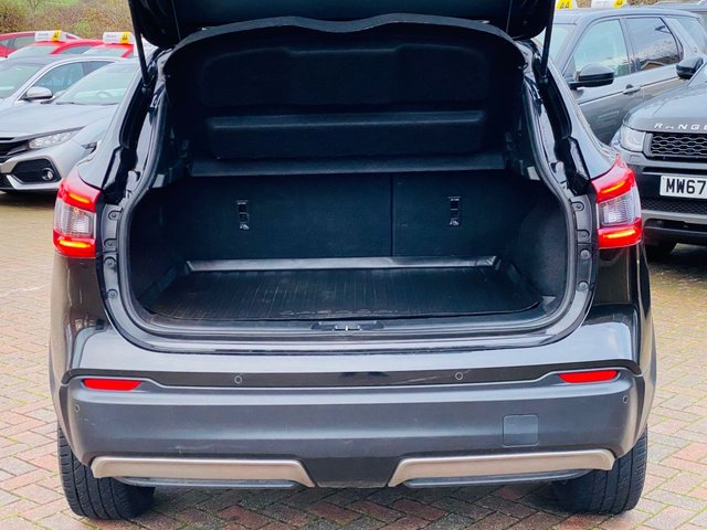 2020 Nissan Qashqai 1.3L N-Connecta 5dr - Photo 8