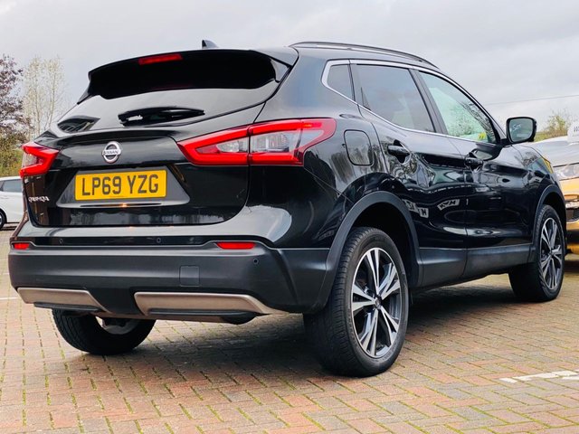2020 Nissan Qashqai 1.3L N-Connecta 5dr - Photo 9