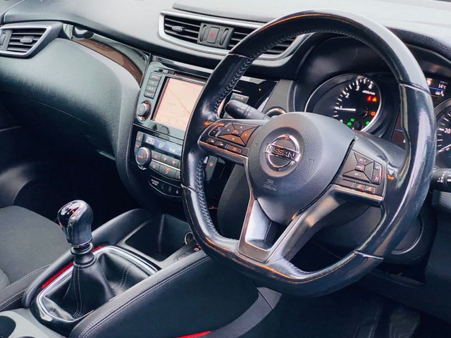 2020 Nissan Qashqai 1.3L N-Connecta 5dr - Photo 2
