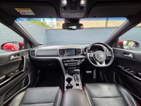 USED 2020 69 KIA SPORTAGE 1.6 T-GDi GT-Line SUV 5dr Petrol DCT AWD Euro 6 (s/s) (174 bhp) Apple Carplay & Android Auto, Satellite Navigation, Black Leather Interior, Superb KIA Service History, Rear Parking Camera, Front & Rear Heated Seats