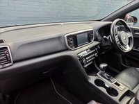 USED 2020 69 KIA SPORTAGE 1.6 T-GDi GT-Line SUV 5dr Petrol DCT AWD Euro 6 (s/s) (174 bhp) Apple Carplay & Android Auto, Satellite Navigation, Black Leather Interior, Superb KIA Service History, Rear Parking Camera, Front & Rear Heated Seats