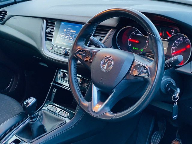 2019 Vauxhall Grandland X 1.5L Sport Nav 5dr - Photo 2