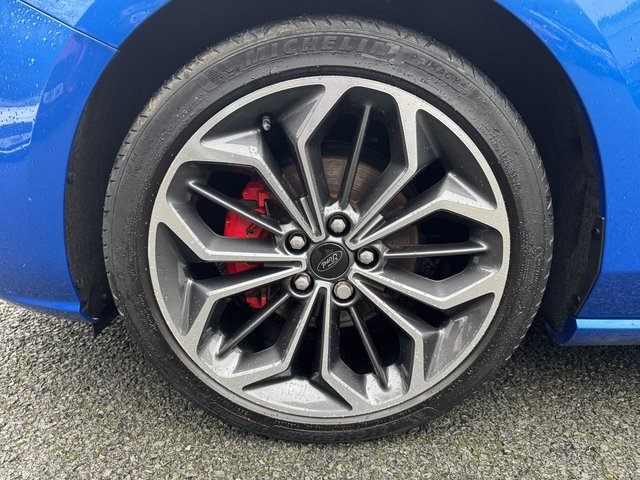 2022 Ford Focus 1L St-Line Vignale 5dr - Photo 9