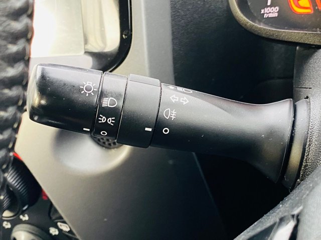 2020 Toyota Aygo 1L X-Play 5dr - Photo 12