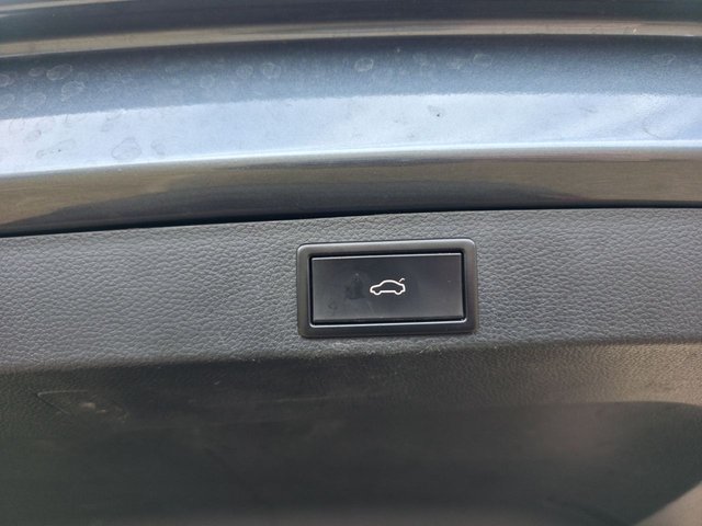 2018 SKODA KAROQ 1.5 TSI Edition SUV 5dr Petrol Manual Euro 6 (s/s) (150 ps) - Photo 8