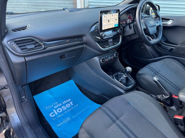 2018 FORD FIESTA - Photo 3