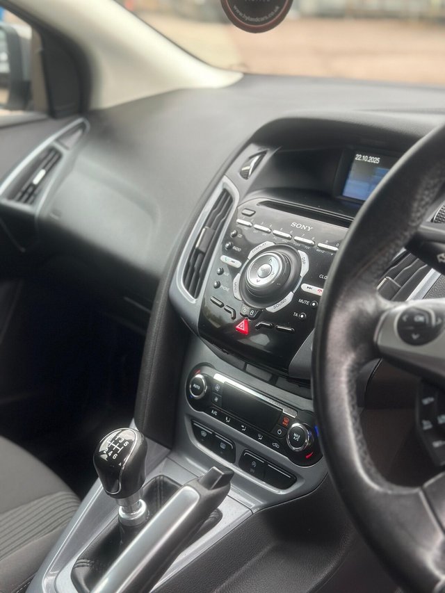 View our FORD FOCUS