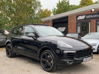 2017 PORSCHE CAYENNE