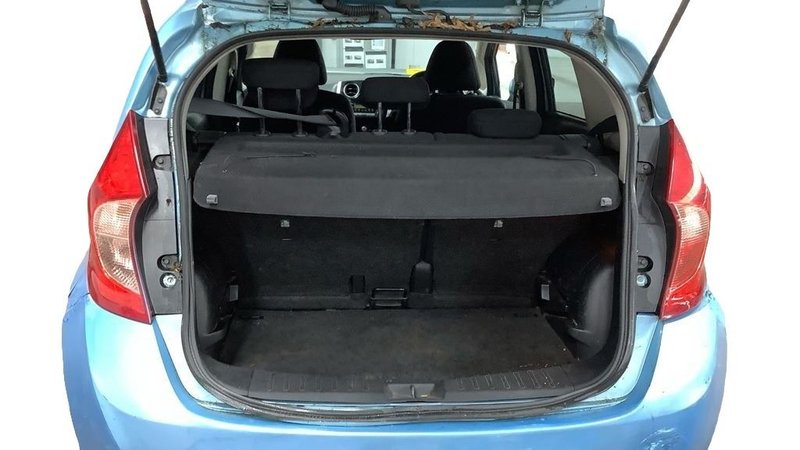 2014 Nissan Note in blue — photo 10 of 14
