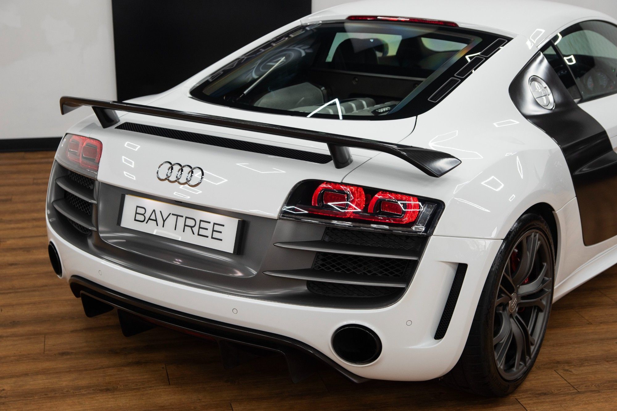 USED 2011 61 AUDI R8 5.2 FSI V10 GT Coupe 