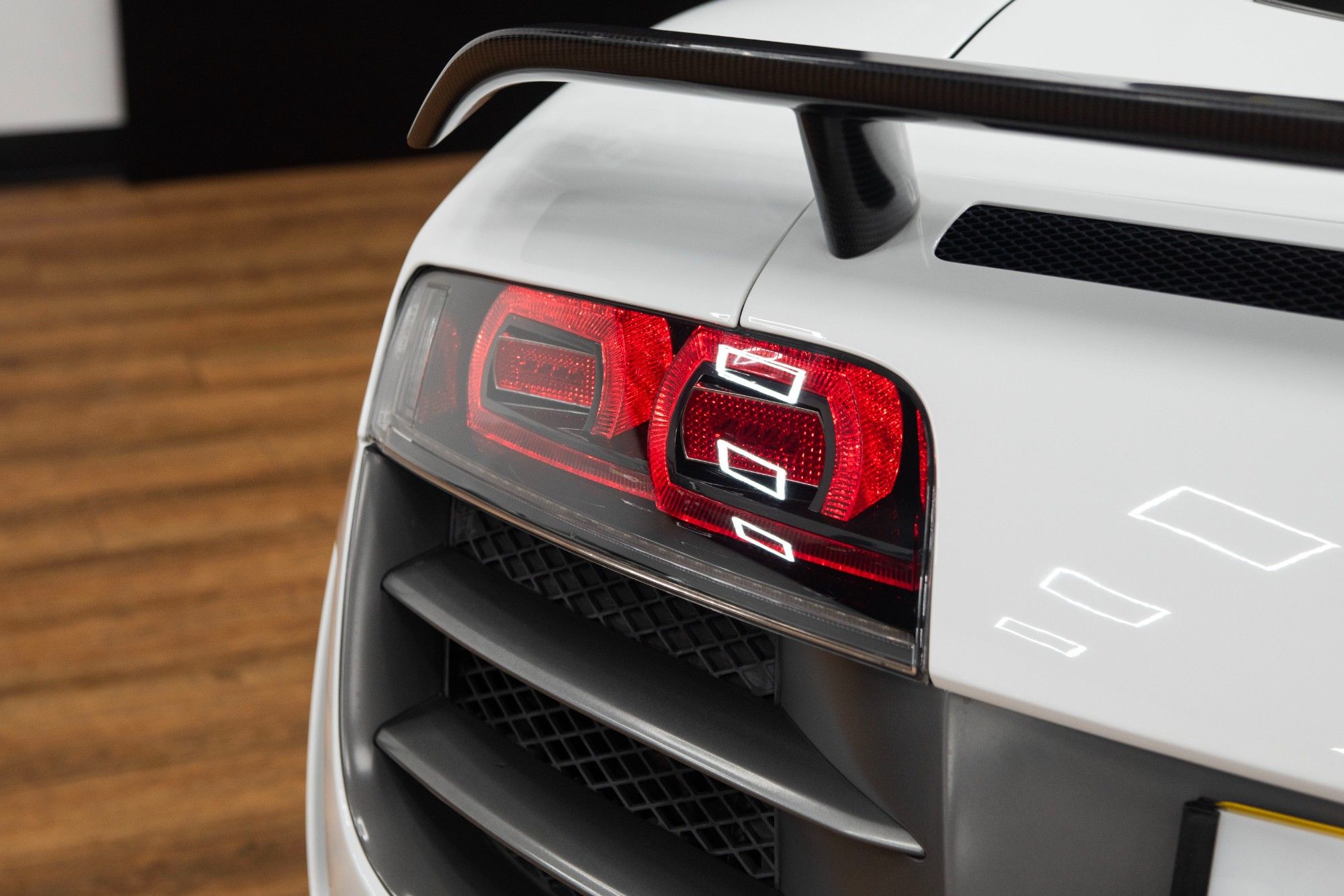 USED 2011 61 AUDI R8 5.2 FSI V10 GT Coupe 