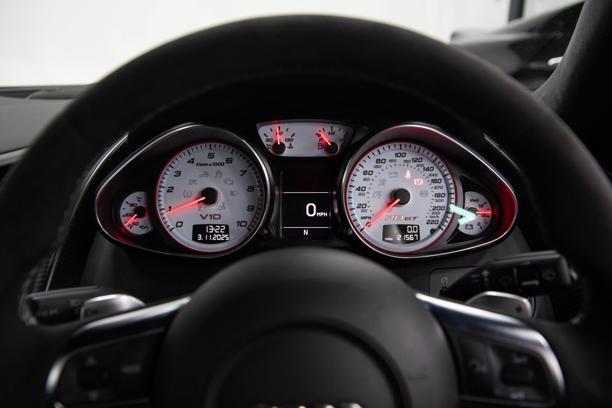 USED 2011 61 AUDI R8 5.2 FSI V10 GT Coupe 