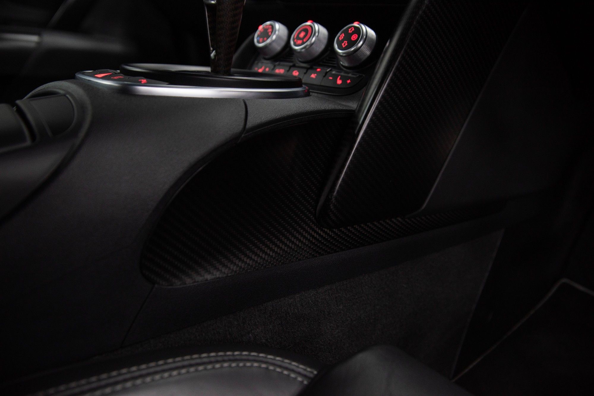 USED 2011 61 AUDI R8 5.2 FSI V10 GT Coupe 