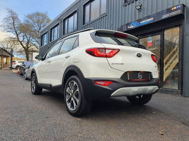 2019 KIA STONIC 1.0 T-GDi 2 GPF SUV 5dr Petrol Manual Euro 6 (s/s) (118 bhp) - Photo 3