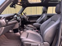 USED 2021 21 MINI Electric Hatch Cooper SE 32.6kWh Level 3 Hatchback 3dr Electric Auto (184 ps) 