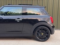 USED 2021 21 MINI Electric Hatch Cooper SE 32.6kWh Level 3 Hatchback 3dr Electric Auto (184 ps) 
