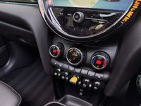 USED 2021 21 MINI Electric Hatch Cooper SE 32.6kWh Level 3 Hatchback 3dr Electric Auto (184 ps) 
