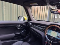 USED 2021 21 MINI Electric Hatch Cooper SE 32.6kWh Level 3 Hatchback 3dr Electric Auto (184 ps) 