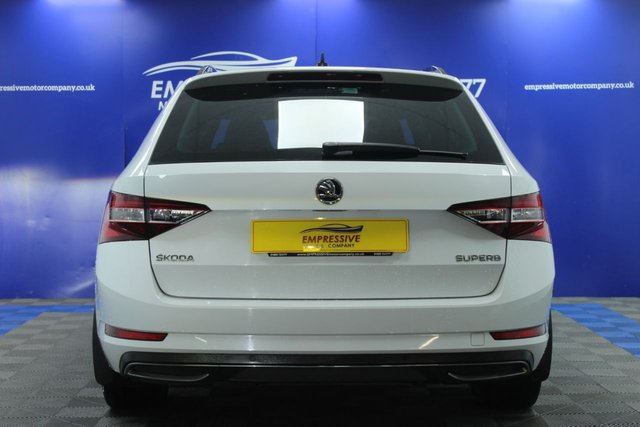 2019 SKODA SUPERB - Photo 9