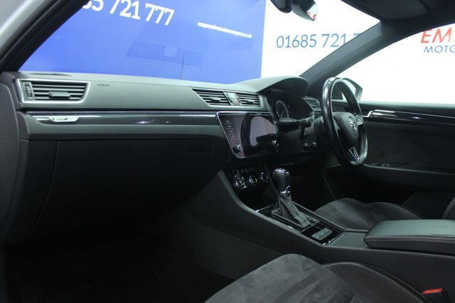 2019 SKODA SUPERB - Photo 6