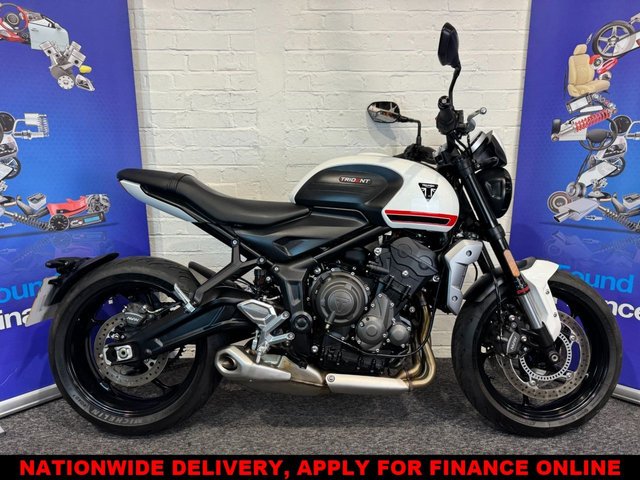 View our TRIUMPH Trident 660