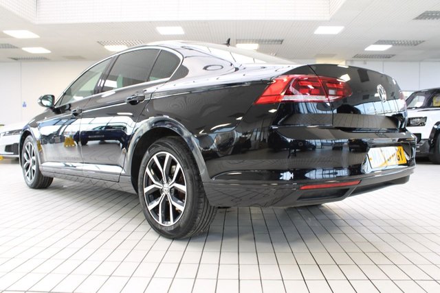 2020 VOLKSWAGEN PASSAT 2.0 TDI EVO SEL Saloon 4dr Diesel DSG Euro 6 (s/s) (150 ps) - Photo 12