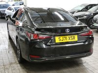USED 2021 71 LEXUS ES 2.5 300h F Sport Saloon 4dr Petrol Hybrid E-CVT Euro 6 (s/s) (218 ps) SUNROOF SAT NAV LEATHER INTERIOR HEATED SEATS HEATED STEERING WHEEL REAR VIEW CAMERA CRUISE CONTROL PARKING SENSORS 1 OWNER EXCELLENT SERVICE HISTORY LEXUS WARRANTY TILL OCT 2031