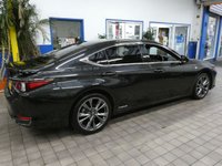 USED 2021 71 LEXUS ES 2.5 300h F Sport Saloon 4dr Petrol Hybrid E-CVT Euro 6 (s/s) (218 ps) SUNROOF SAT NAV LEATHER INTERIOR HEATED SEATS HEATED STEERING WHEEL REAR VIEW CAMERA CRUISE CONTROL PARKING SENSORS 1 OWNER EXCELLENT SERVICE HISTORY LEXUS WARRANTY TILL OCT 2031