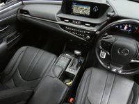 USED 2021 71 LEXUS ES 2.5 300h F Sport Saloon 4dr Petrol Hybrid E-CVT Euro 6 (s/s) (218 ps) SUNROOF SAT NAV LEATHER INTERIOR HEATED SEATS HEATED STEERING WHEEL REAR VIEW CAMERA CRUISE CONTROL PARKING SENSORS 1 OWNER EXCELLENT SERVICE HISTORY LEXUS WARRANTY TILL OCT 2031