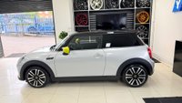 USED 2022 22 MINI Electric Hatch Cooper SE 32.6kWh Level 2 Auto 3dr reserved for john
