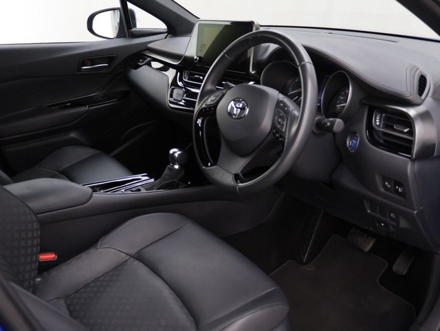 2022 Toyota C-HR 1.8L Design 5dr - Photo 10