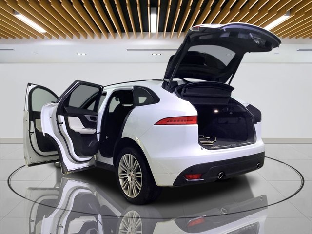 2019 Jaguar F-Pace 2L R-Sport 5dr - Photo 10