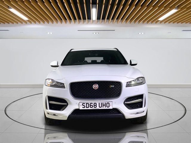 2019 Jaguar F-Pace 2L R-Sport 5dr - Photo 2