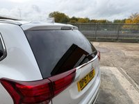 USED 2018 67 MITSUBISHI OUTLANDER 2.0h 12kWh Juro SUV 5dr Petrol Plug-in Hybrid CVT 4WD Euro 6 (s/s) (200 ps) New 12-Month MOT