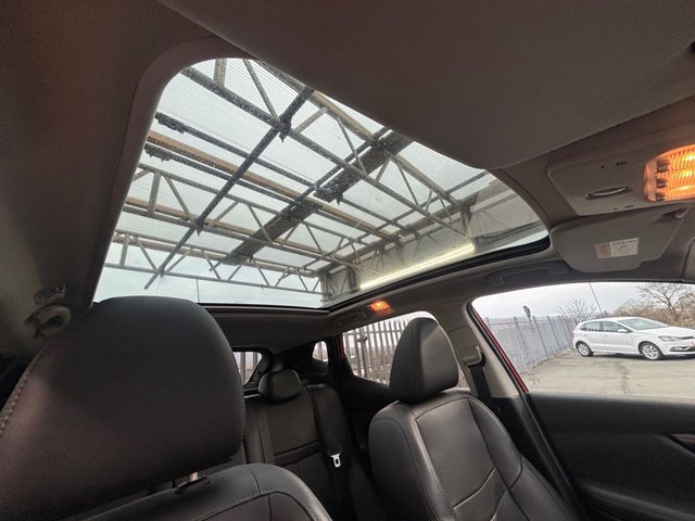 2016 NISSAN QASHQAI 1.6 DIG-T Tekna SUV 5dr Petrol Manual 2WD Euro 6 (s/s) (163 ps) - Photo 11