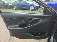 USED 2020 Y HYUNDAI I30 Grey 2.0 T-GDi N Performance Fastback, 39,900 miles, Euro 6 ULEZ, 6-Speed, A/C, Part Leather, Heated Seats, Sat Nav, Rear Camera, FSH, great spec. This 2020 Hyundai i30 T-GDi N Performance boasts a full service history at 6k, 16k, 26k, 33k, 38k, and with its last service completed on 2025-09-26 at 39,515 miles, offering peace of mind alongside its remaining 3 months warranty. This Euro 6 compliant model features a powerful 2.0L petrol engine and comes equipped with advanced LED headlamps, automatic headlights with a dusk sensor, and dual zone climate control for your comfort. Connectivity is seamless with Android Auto integration, and park