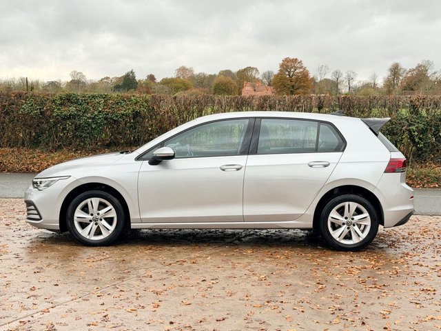 2022 Volkswagen Golf 1.5L Life 5dr - Photo 8