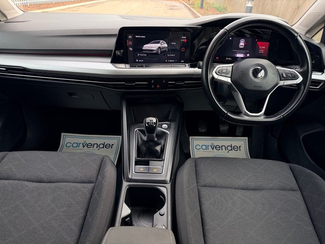 2022 Volkswagen Golf 1.5L Life 5dr - Photo 4