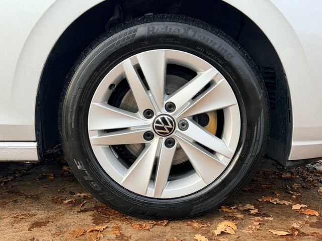 2022 Volkswagen Golf 1.5L Life 5dr - Photo 11