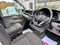 USED 2022 72 VOLKSWAGEN TRANSPORTER T6.1 2.0 TDI 110PS EU6 HIGHLINE KOMBI 5 SEAT CREW VAN  FSH * DAB * APPLE CAR PLAY * FRONT & REAR PARK AID * ADAPTIVE CRUISE CONTROL