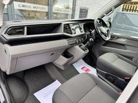 USED 2022 72 VOLKSWAGEN TRANSPORTER T6.1 2.0 TDI 110PS EU6 HIGHLINE KOMBI 5 SEAT CREW VAN  FSH * DAB * APPLE CAR PLAY * FRONT & REAR PARK AID * ADAPTIVE CRUISE CONTROL