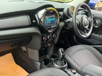 USED 2020 20 MINI HATCH 1.5 Cooper Classic Hatchback 5dr Petrol Steptronic Euro 6 (s/s) (136 ps) *Comfort Package & 16's*